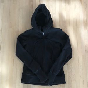black lululemon scuba jacket
